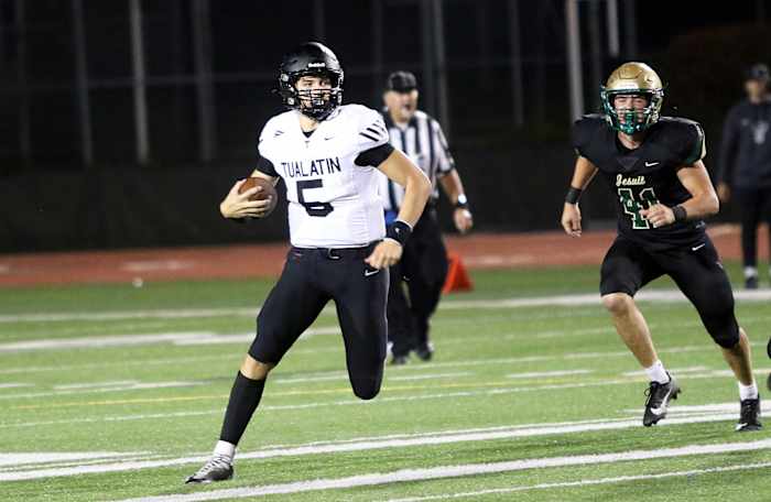 a Tualatin Jesuit football Oregon September 22 2023 Dan Brood 40